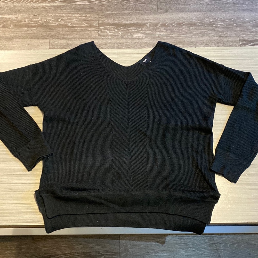 Fate black sweater